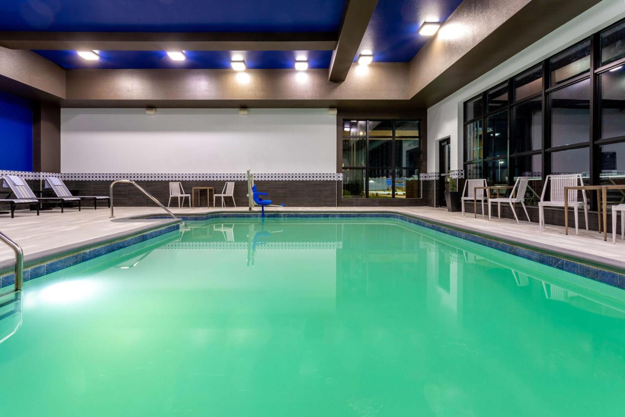 Hilton Garden Inn Hays, KS Exterior foto